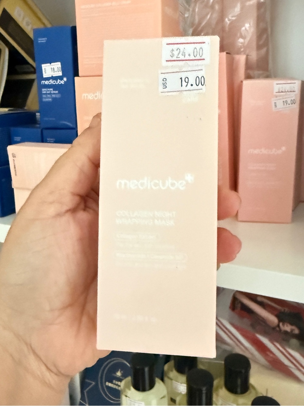 Medicube Collagen Night Whitening Mask — Soft Pink